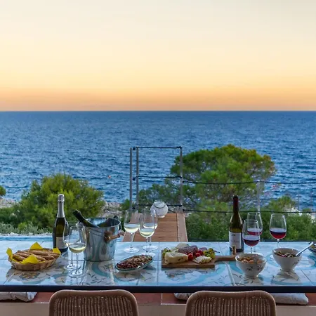 Villa Horama - Waterfront With Infinity Pool