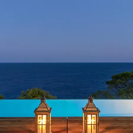 Horama - Waterfront With Infinity Pool *