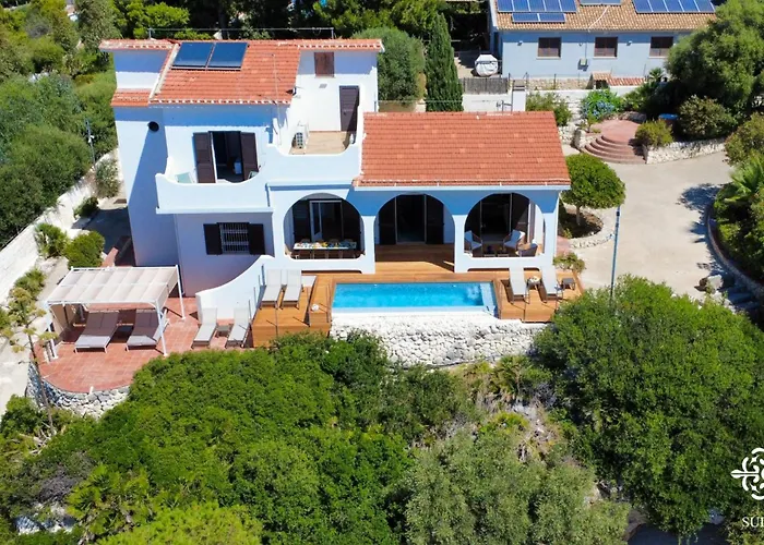 Villa Horama - Waterfront With Infinity Pool *